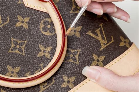 louis vuitton stitching repair|louis vuitton bag repair shop.